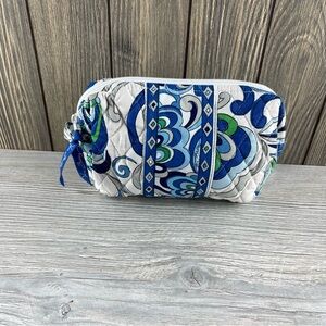 VERA BRADLEY White and Blue Makeup Cosmetic Bag Zipper Pouch Bag Lined